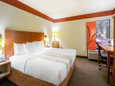 Clt Airport Inn & Suites Charlotte Hotel